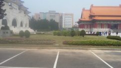 Jardin et bâtiment annexe du Mémorial Tchang Kaï-chek